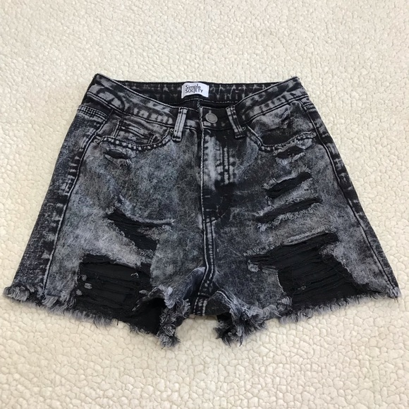 Simple Society Stretch Distressed Denim Black Jean Shorts
0 / 2 XS Extra Small - Picture 5 of 16